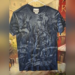 Vintage Rainforest Cafe tshirt